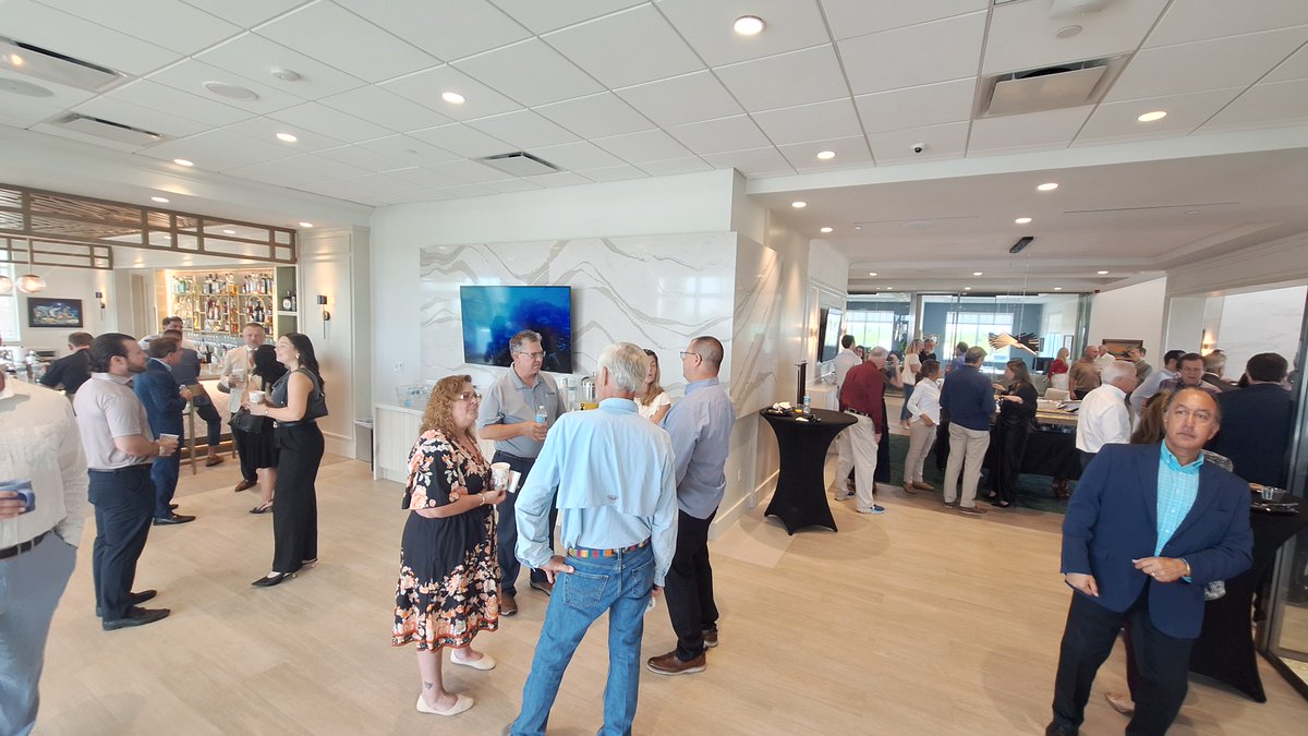 BocaDev's tweet photo. A great start to the day at Paradise Bank’s Small Business Breakfast. The event provided an opportunity to connect with Boca Raton’s business community and celebrate the opening of their new headquarters. https://t.co/ynt3tdvKsm