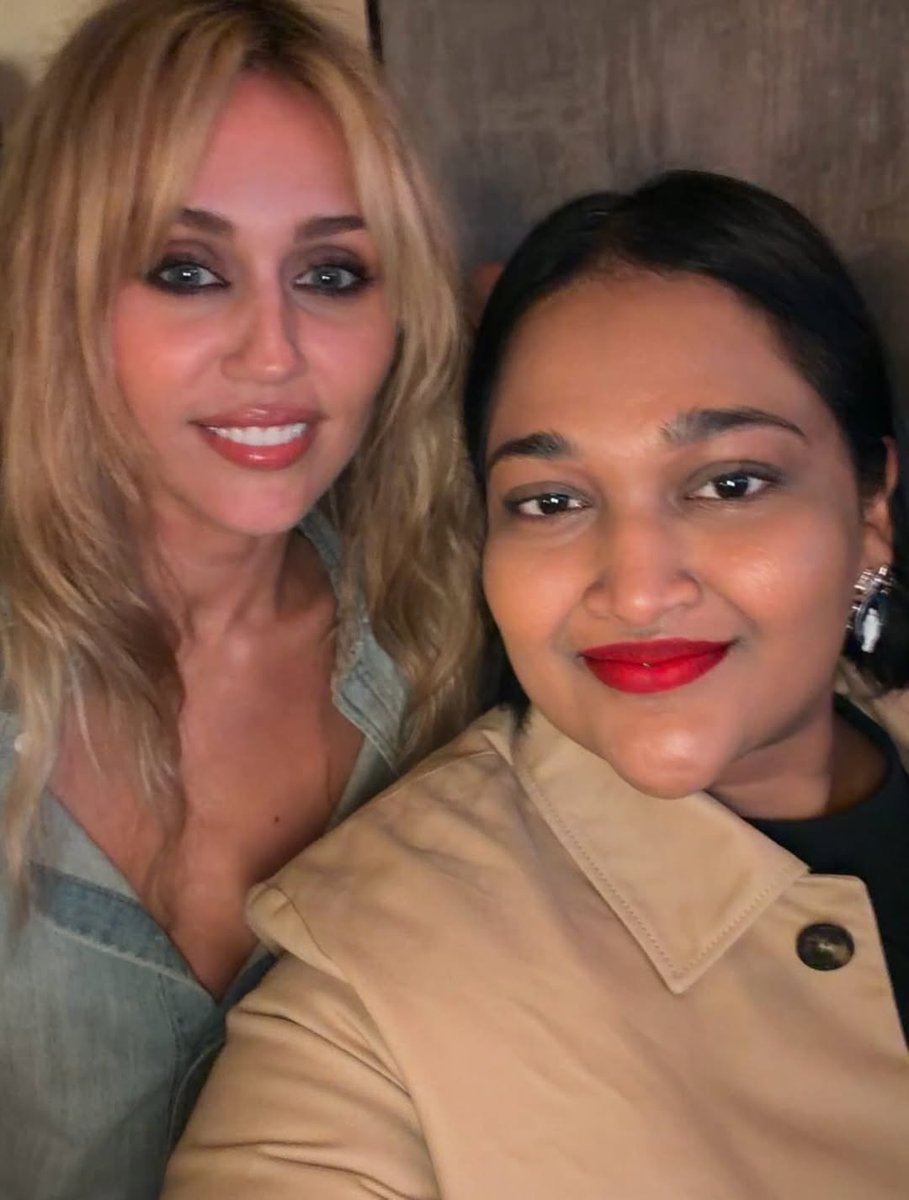 Miley Cyrus Slovakia 🇸🇰 Fan Account tweet media