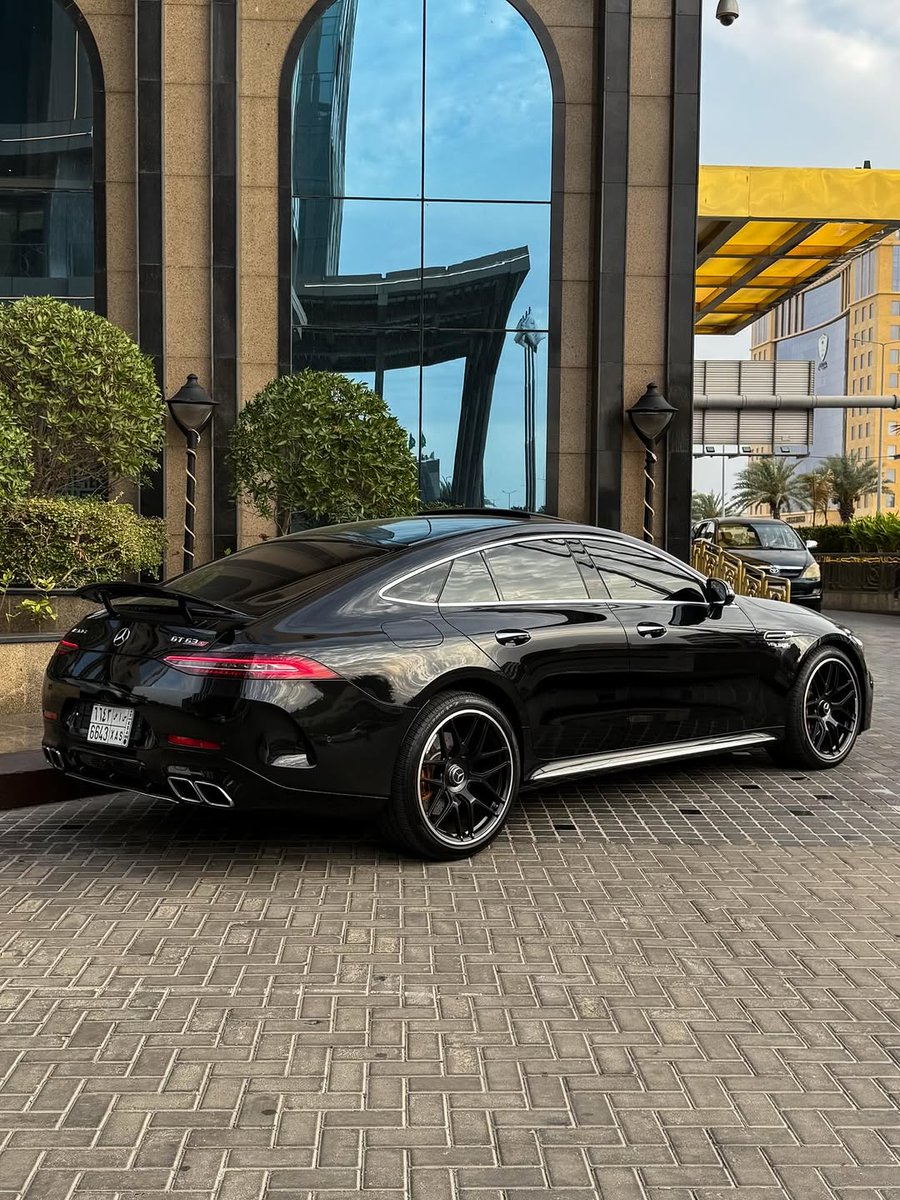 Mercedes-Maybach Luxury tweet media