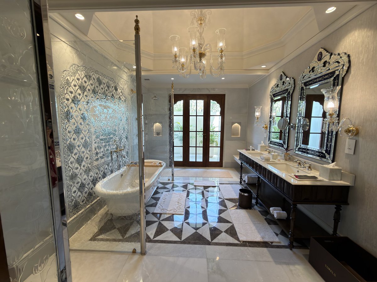 Srishtea_'s tweet photo. Atlas to ITC Green Points + Suite night award  add to that the comfortable Delhi-Mumbai Expressway, and Mementos by ITC Jaipur makes a perfect get away and a fun redemption. https://t.co/jTh9QfWL39