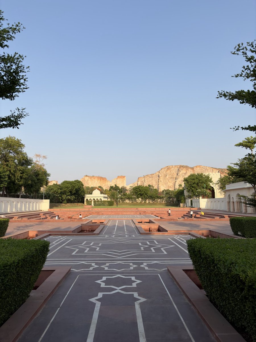 Srishtea_'s tweet photo. Atlas to ITC Green Points + Suite night award  add to that the comfortable Delhi-Mumbai Expressway, and Mementos by ITC Jaipur makes a perfect get away and a fun redemption. https://t.co/jTh9QfWL39