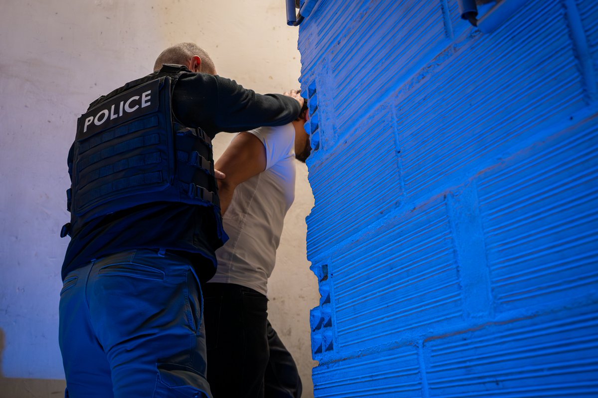 Image de Préfecture de Police - Vendredi dernier à #Paris20, les policiers locaux ont interpellé deux individus soupçonnés d'aliment