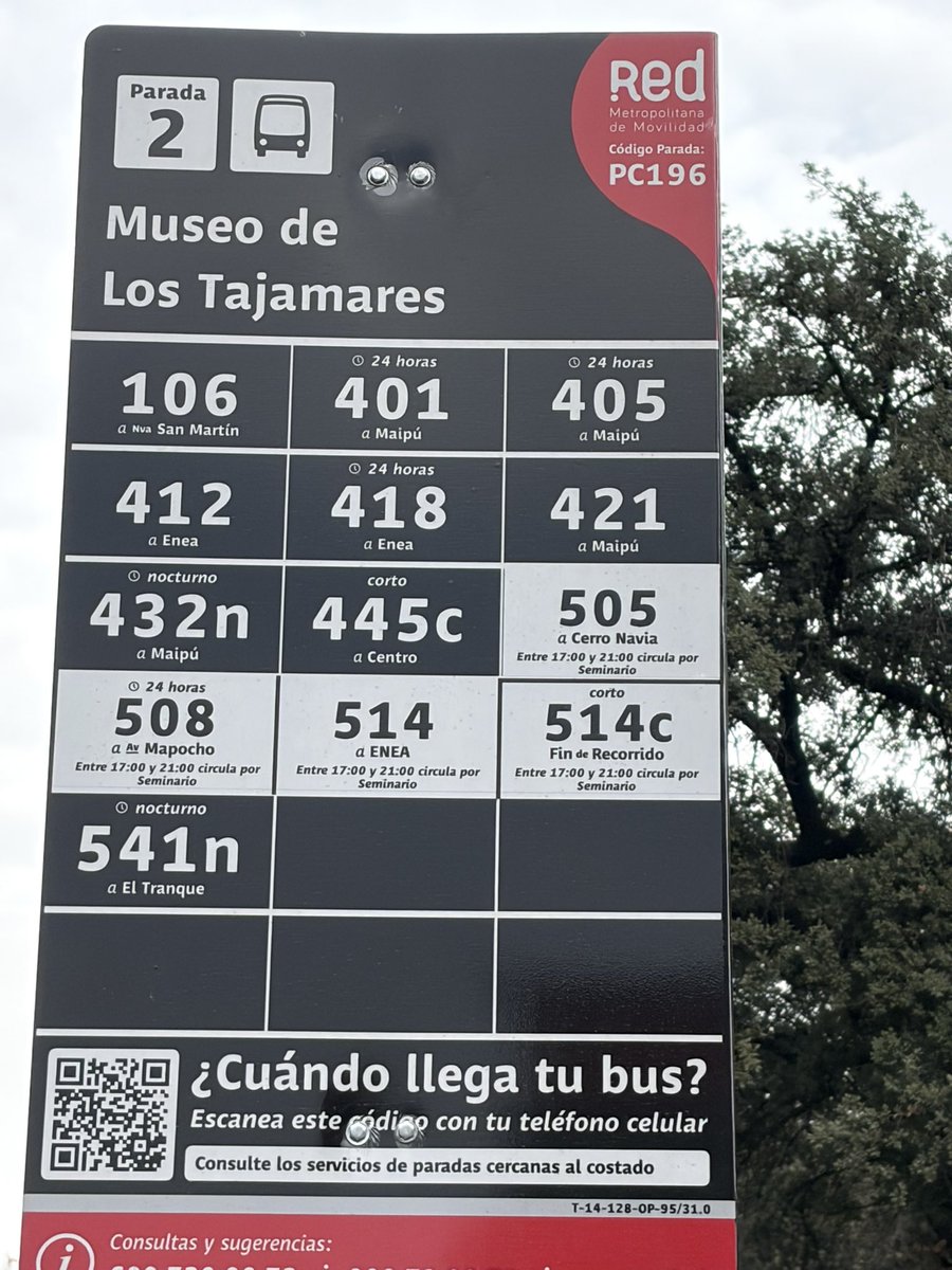 joaquinplaza's tweet photo. @Red_Movilidad Hola! Aún no arreglan esto. Ni el chofer, mis los pasajeros tienen claro en qué paradero se detiene el recorrido B27. Según la app, es en el PC 196, pero el paradero no dice eso. https://t.co/tSj41HfJJj