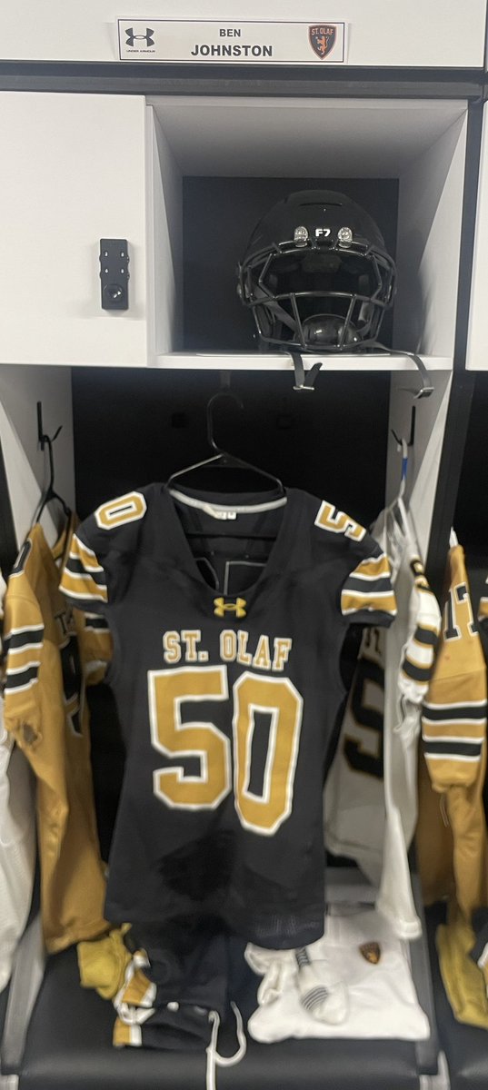Ben_Johnston_MN's tweet photo. After a great visit and Junior Day at @StOlafFB , I’m grateful to receive an offer from @JamesKilian I really enjoyed getting to talk with all the coaches throughout the day. Thank you to @StolafRBC for the invite.

@HopkinsRecruits @Tos93 
@CoachChauncy @CoachASmoot @MHitz83 https://t.co/8JJCi0lNd1