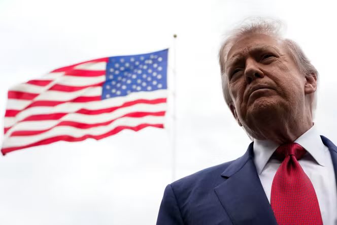 _Refractaire_'s tweet photo. Trump avait une seule mission à accomplir, la plus importante ! 

Il devait procédé à la transition de l’Amérique, d’une puissance mondiale à une puissance régionale. 

L’Amérique n’a plus, depuis longtemps l’ambition de ses moyens. 

Ils ne sont plus capables, ni avec leur industrie militaire, ni avec leur système financié, imposer au reste du monde, leur vision des choses. 

Les états unis devaient se concentrer sur leur territoire, l’Amérique du Nord et du Sud, pour garder une certaine influence. 

Ils se sont à la place, embourbé dans une guerre inutile, qui les aura au finale, affaiblit et décrédibilisé aux yeux de ses alliés.