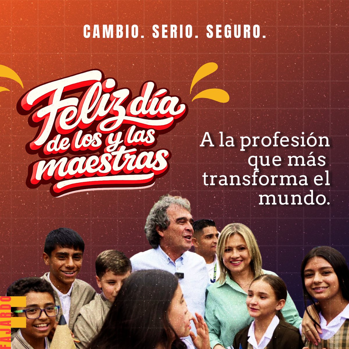 sergio_fajardo's tweet photo. Detrás de cada sueño cumplido por un estudiante, hubo una maestra o maestro que creyó primero. https://t.co/bkTSkM74ei