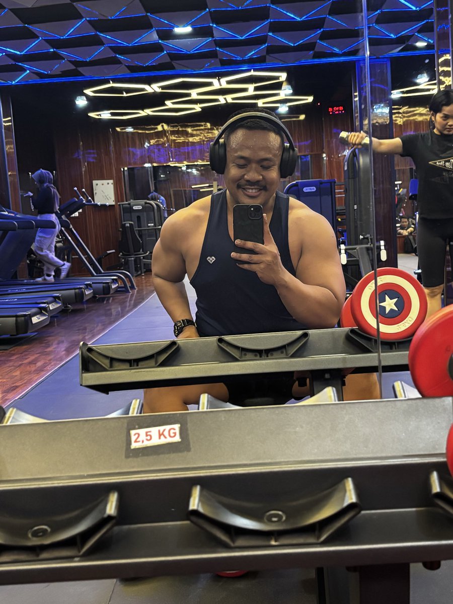 vavanjoe's tweet photo. Long weekend tetep kejar Bulking https://t.co/FC3O2XGFEL