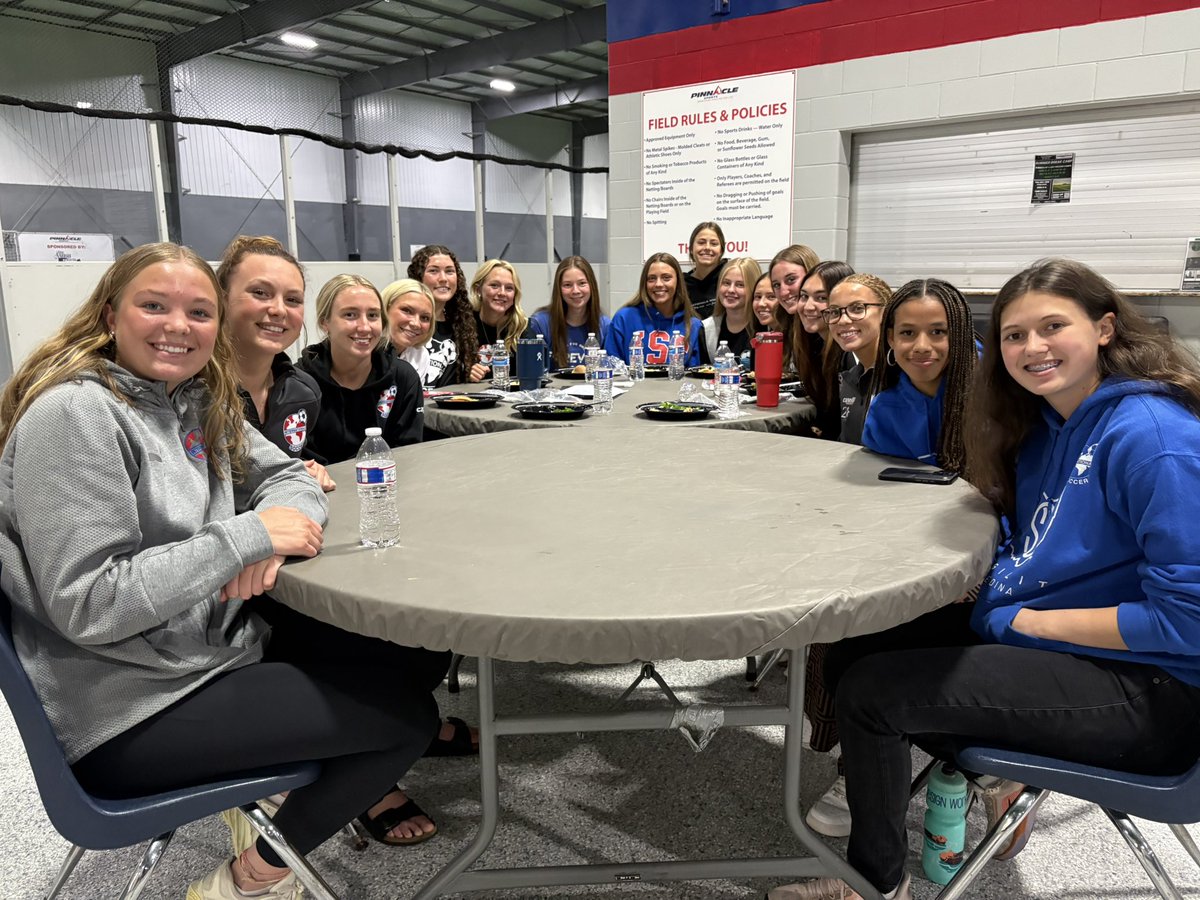 ISCgirls tweet media