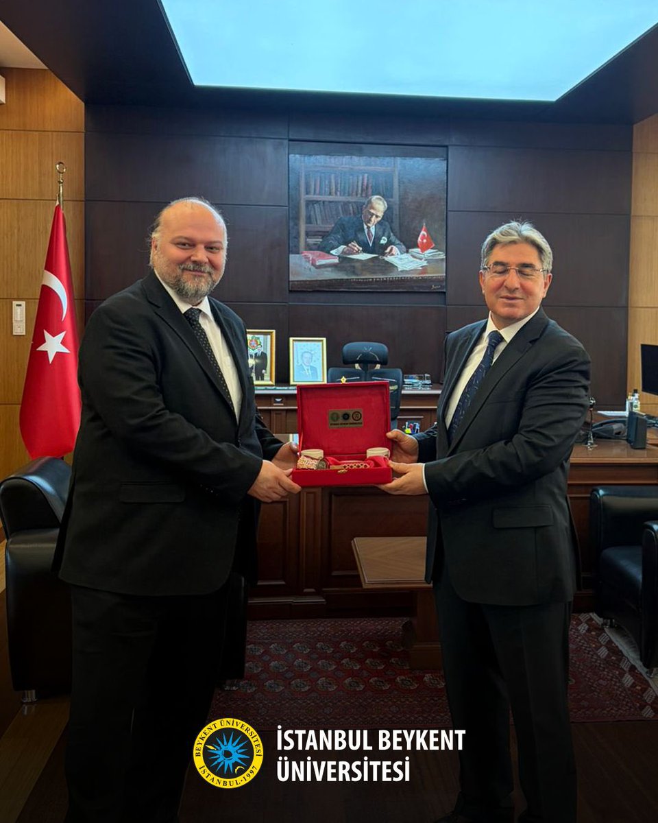 BeykentUnv's tweet photo. Türkmenistan Ankara Büyükelçiliği’nin kıymetli destek ve katkılarıyla, Türkmenistan’da düzenlenen “Türkmenistan’ın Dış Politikası ve Diplomasisi: Tarafsızlık, Barışçılık ve Sürdürülebilir Kalkınmanın Sağlanmasında Uluslararası Bilimsel İş Birliğinin Rolü” başlıklı III. Uluslararası Konferans ile çeşitli resmî organizasyonlara, Üniversitemiz Rektörü Prof. Dr. Volkan Öngel ve Uluslararası İlişkiler Daire Başkanı Aybala Yavuzarslan katılım sağlamıştır.

Nazik ev sahiplikleri, yakın ilgileri ve değerli destekleri dolayısıyla Türkiye Cumhuriyeti Türkmenistan Büyükelçisi Sayın Ahmet Demirok’a ve Institute of International Relations of the Ministry of Foreign Affairs of Turkmenistan Rektörü Sayın Gulshat Yusupova’ya içten teşekkürlerimizi sunarız.

Uluslararası eğitim, bilim, kültür ve akademik iş birliği alanlarında yürütülen kıymetli çalışmaların artarak devam etmesini temenni ederiz.

#İstanbulBeykentÜniversitesi #İşteGelecek