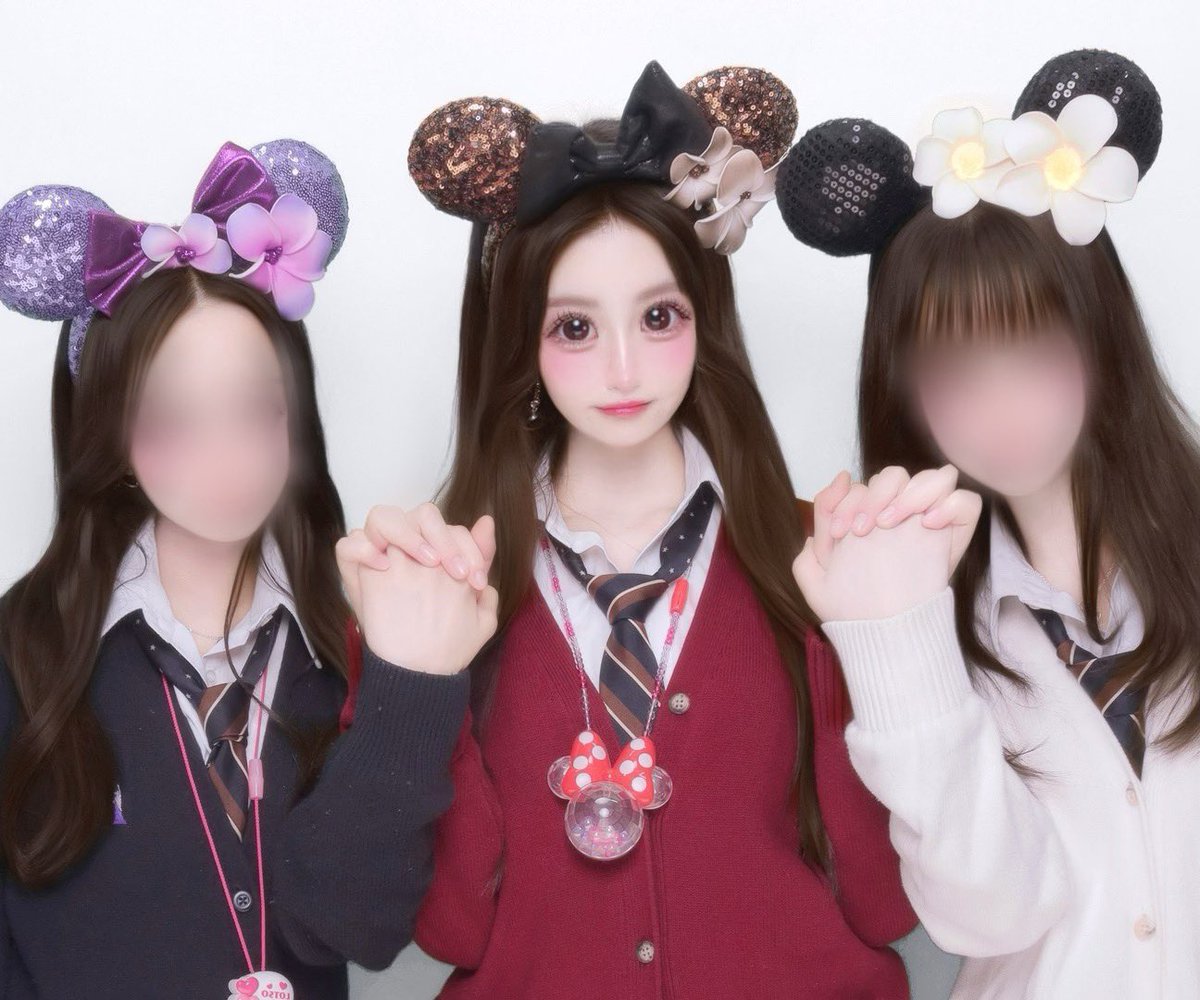 chamhapi_karen's tweet photo. ディズニーの時のプリクラ🌺 https://t.co/xkuRATPpn3