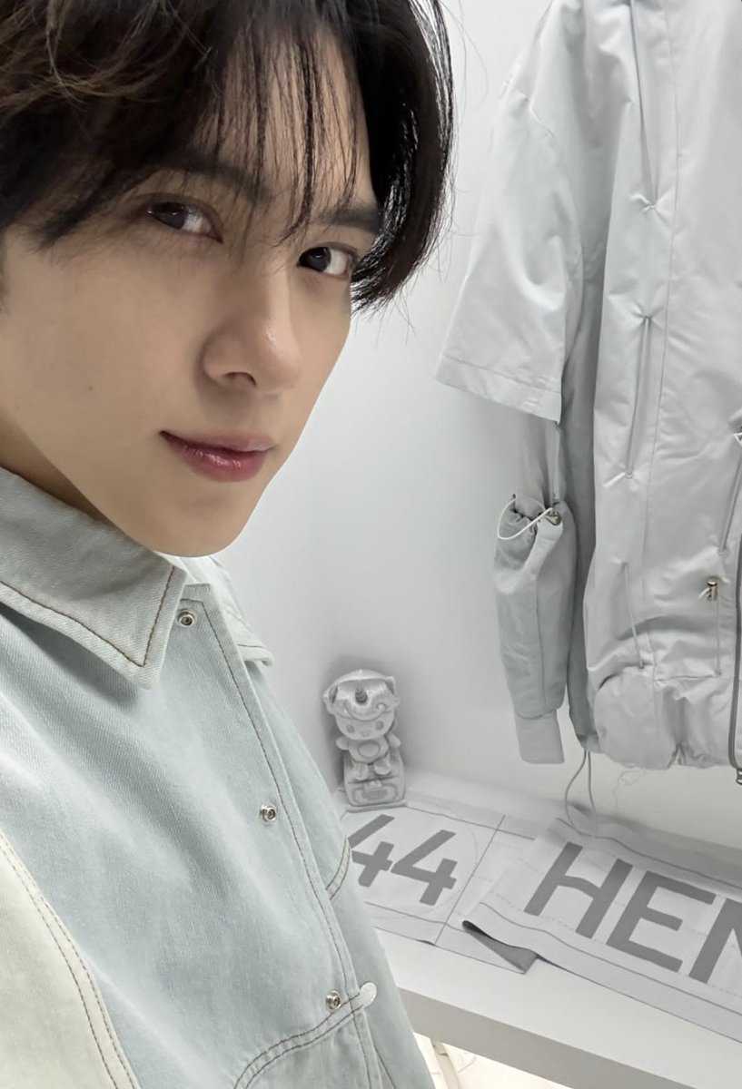 hendery 𝘧𝘪𝘭𝘮 tweet media