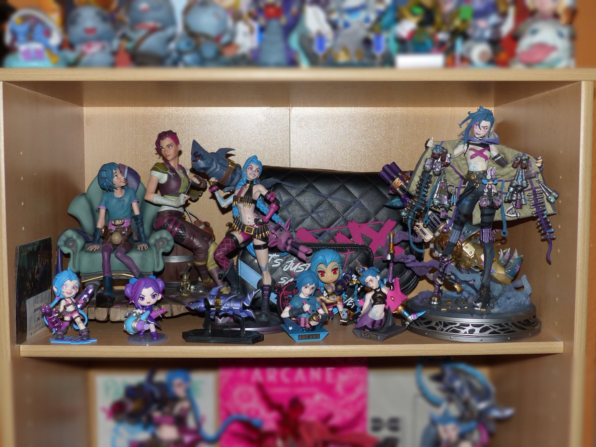 MissMinzington's tweet photo. In this household we love Jinx from League of Legends / Arcane. ♡  

Jinx Collection Update 2026  

#Jinx #LeagueOfLegends #Arcane #RiotMerch #GetJinxed https://t.co/2ztFMLU9Hl