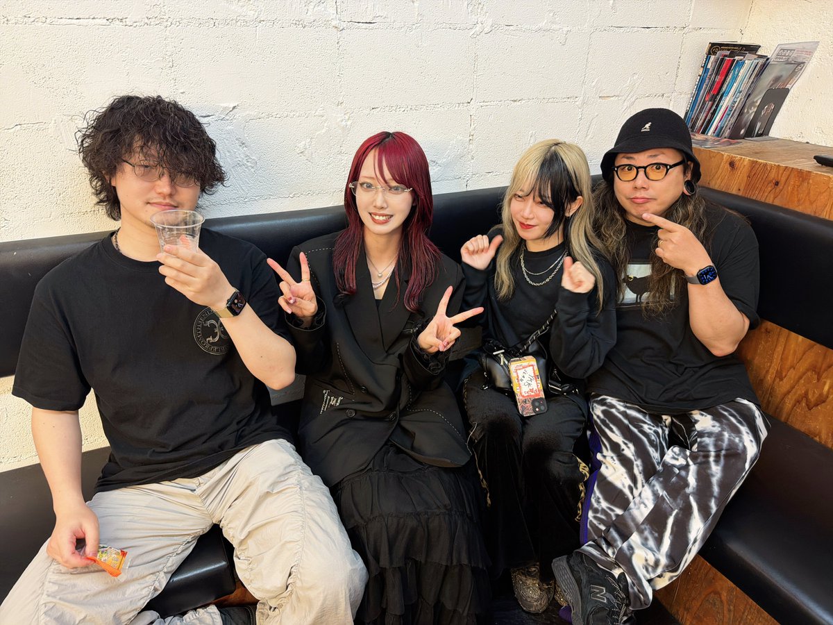 io_nightowl's tweet photo. 折原伊桜主催ライブ「共同戦線vol.2」
草野華余子さん、S!Nさんと
バンドセットスリーマン！
ありがとうございました🔥🔥🔥 https://t.co/VENZrXrTpf
