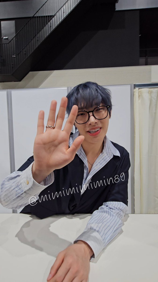 ash ☆ tweet media