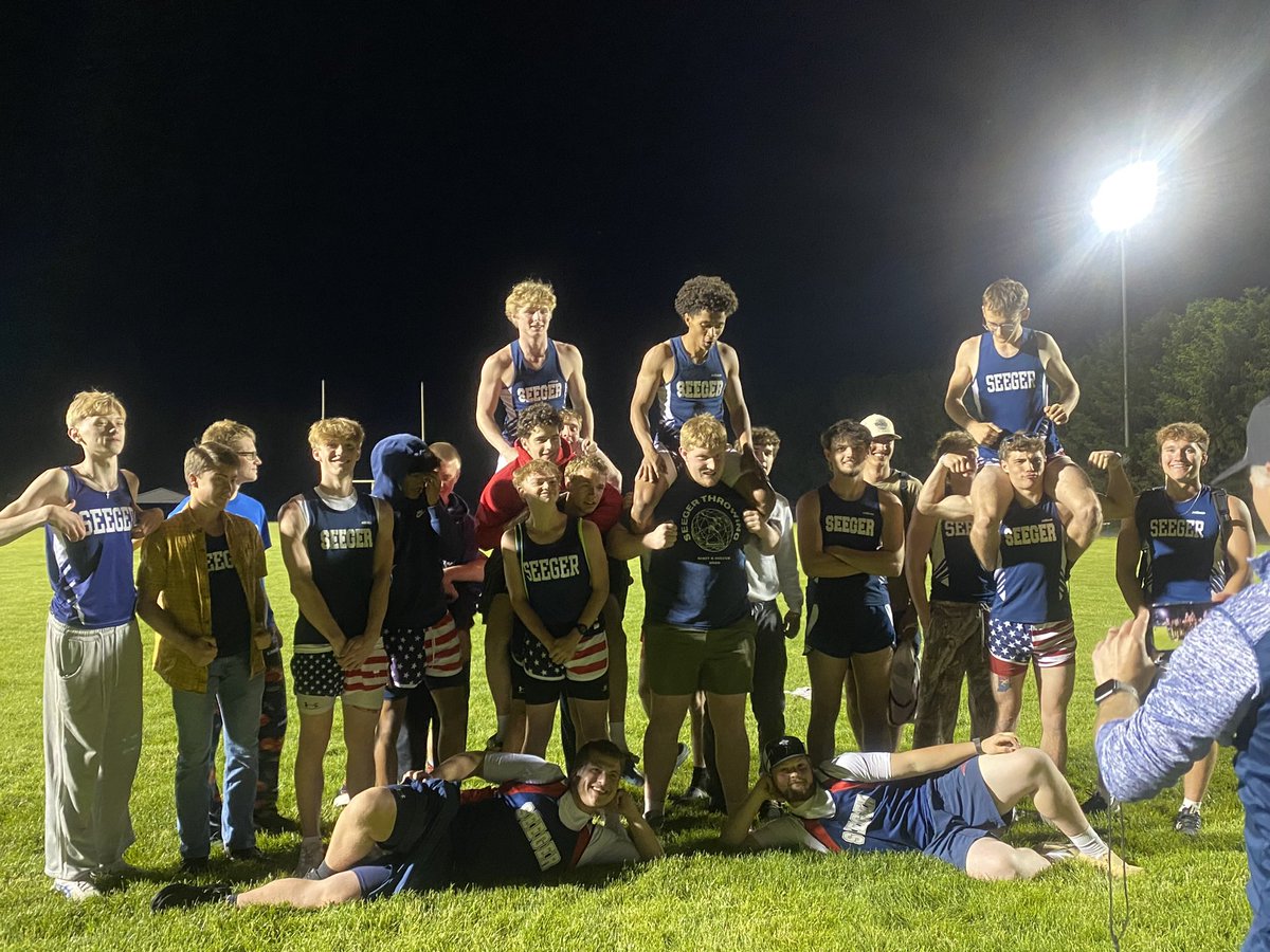 pack_patriot's tweet photo. Seeger Boys Track winning WRC last night 
@jconline @DinerPod https://t.co/SghiOdX1Uv
