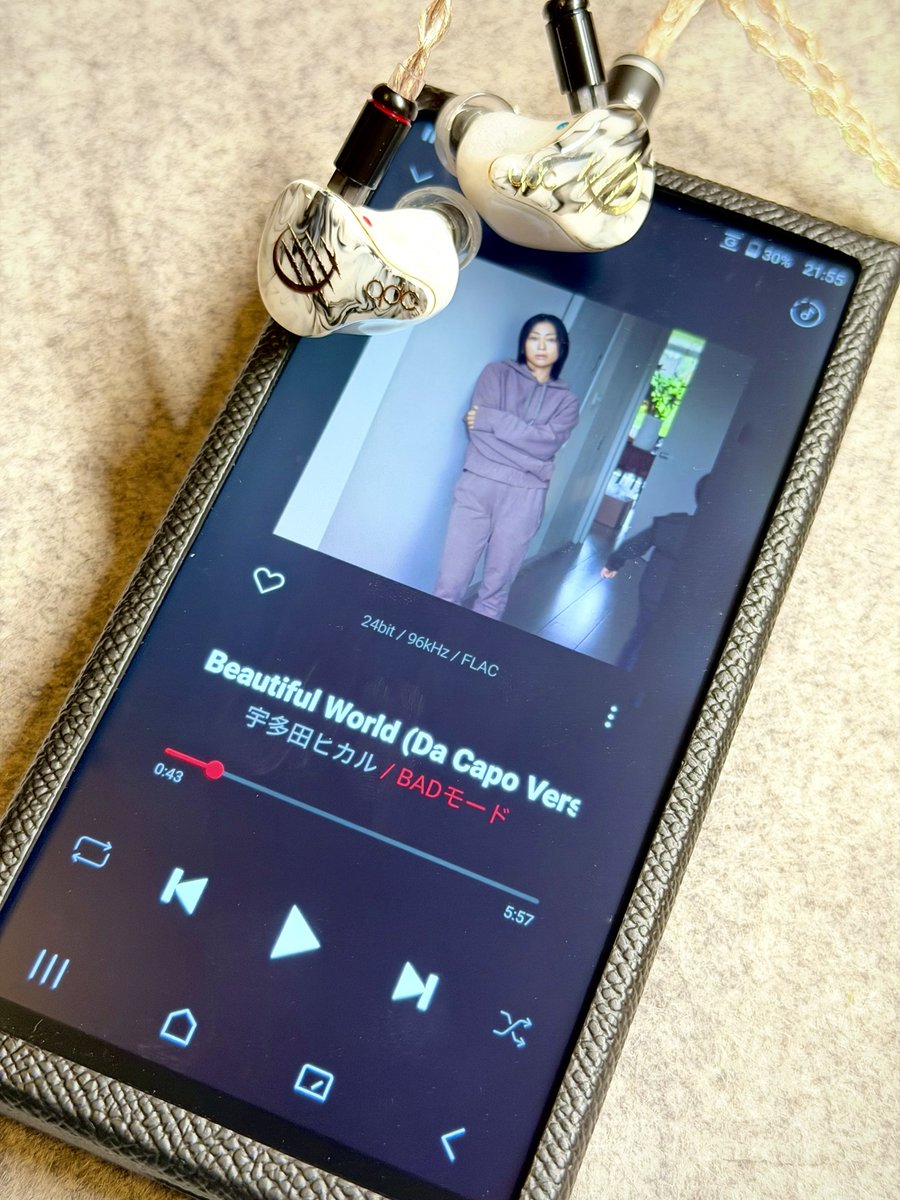 abell1277's tweet photo. 夜オデ
AK PD10
qdc White Tiger Ⅱ
白虎の奏でる音はやっぱり落ち着く
PD10との組み合わせでますます好きになっていく
癒されます
ただヘ祭で試聴したintimeの優と
qdcのDebut-CHの音も忘れられない
いつ出るんだろう?
早く発売してくれないかな〜
#PD10 #WhiteTiger #ポタオデ沼 https://t.co/JiwlgD4pJd