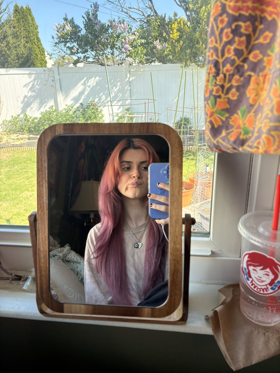 skylar ☮︎ tweet media