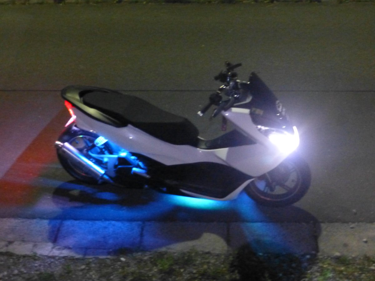 ribbon_spread's tweet photo. 完成！
本日通勤で使用！
#pcx #pcx125 #jf56 https://t.co/h78fW0cSig