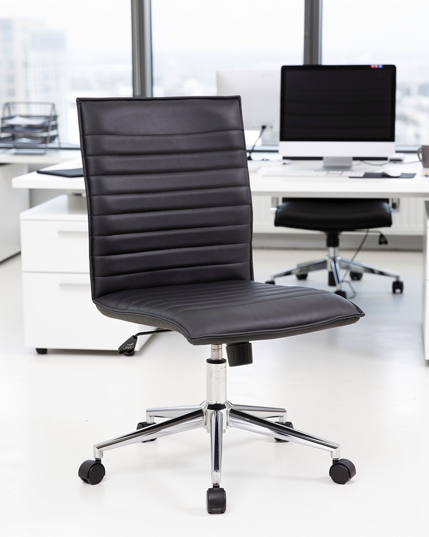 OfficeSource2's tweet photo. The Ridge Executive Mid Back Task Chair brings modern style and everyday comfort into any workspace. Designed to keep your office looking sharp while supporting productivity all day long. Click to view: https://t.co/ajtrofaFQK
#TaskChair #WorkspaceUpgrade #ErgonomicDesign https://t.co/cctxwzLemG