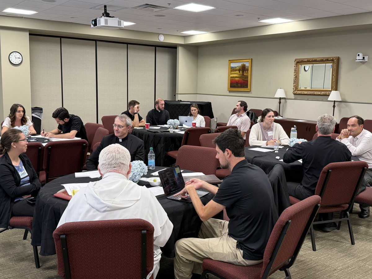 FormDisciples's tweet photo. The past two days our office hosted a Catholic Campus Ministry Association workshop!

Ministers from almost every major college in the archdiocese gathered together to discuss what’s working, challenges, and how to continue to grow on college campuses throughout our archdiocese. https://t.co/F3XyNprJWS