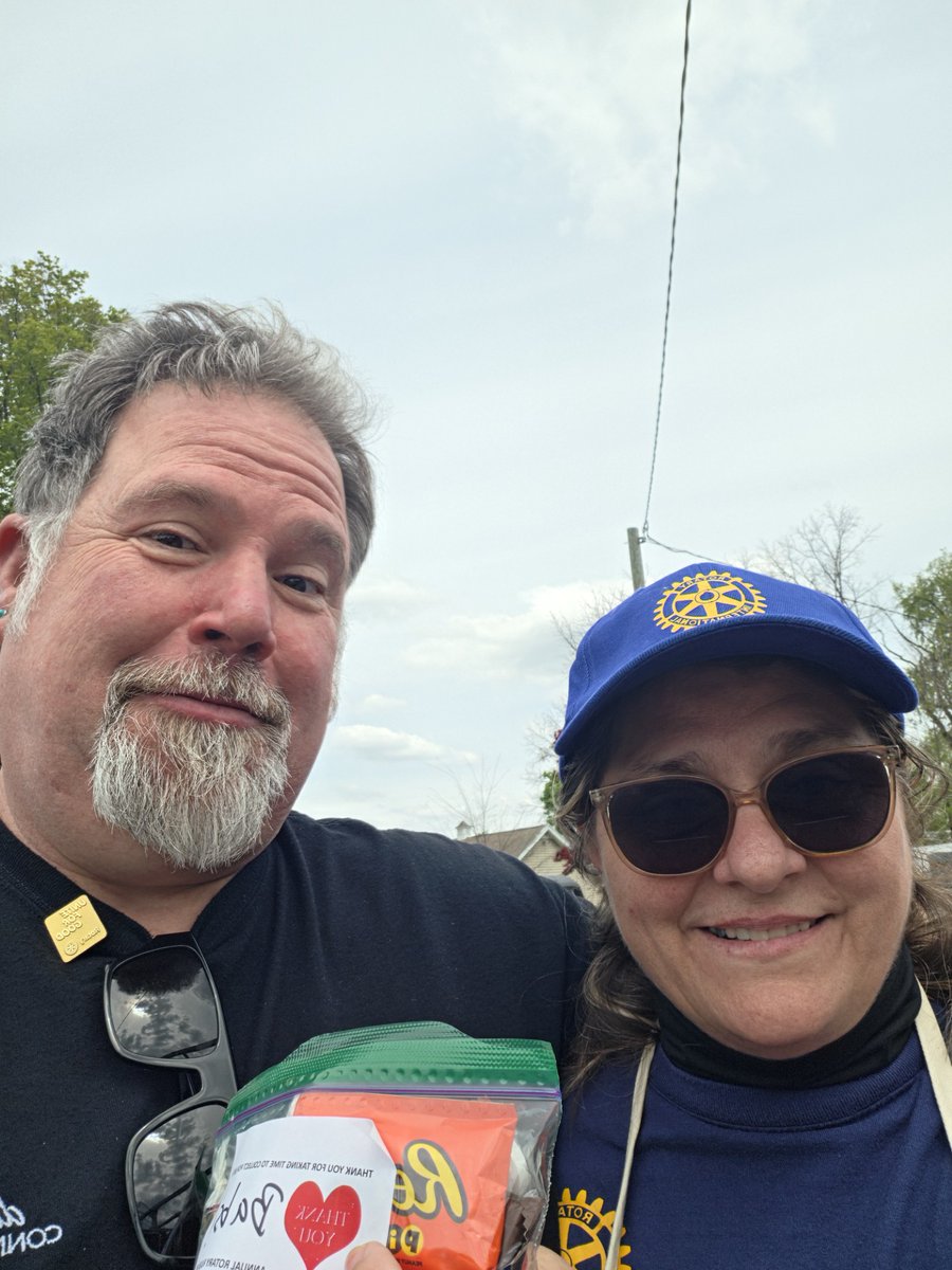 xAbilityConnect's tweet photo. Part 1. Special thanks to Polly's and Beck's for their support to disAbility Connections, and to all of these volunteers from Breakfast and Noon Rotary and disAbility Connections for Rotary Ruler Days!
In order: Barb Southwell, Brent Southwell, Bridget Simone, James Mitchell https://t.co/F5H8K9mTuS