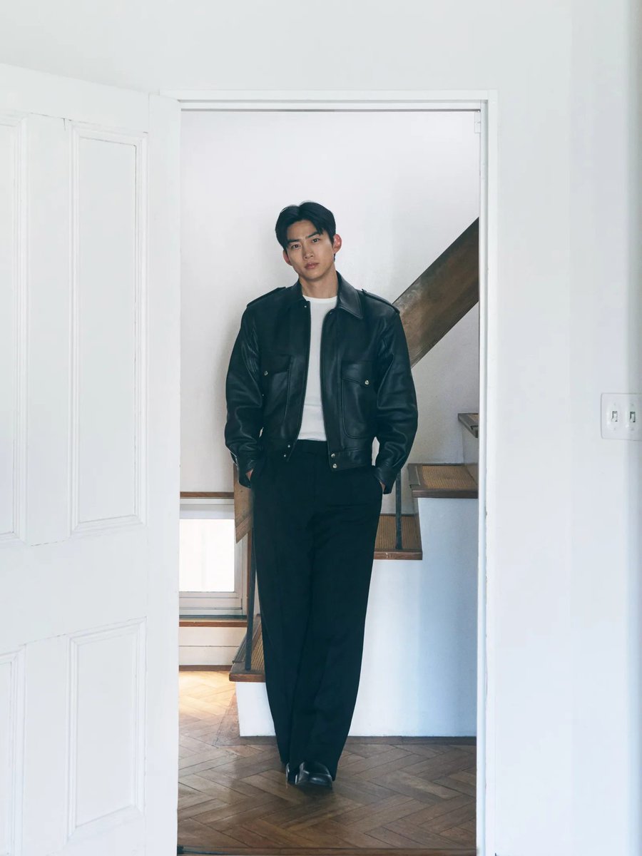 GQJAPAN's tweet photo. ──ソウルメイトの定義とは。

オク・テギョン「一言で表すのはとても難しくて……。離れていても、一緒にいるような感覚。本当に魂と魂が繋がっているような、そんな感じだと思います」
https://t.co/1xMBFmSp46

#ソウルメイト #オクテギョン https://t.co/pyDIFqcnWw
