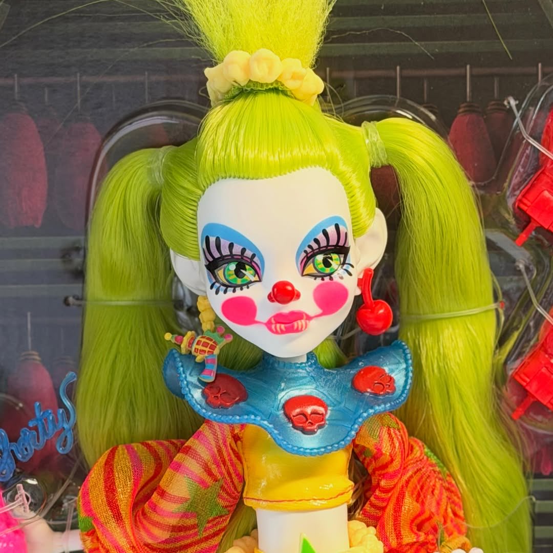 SashazDollz's tweet photo. Certified poly mess https://t.co/AwjMGeTfKR