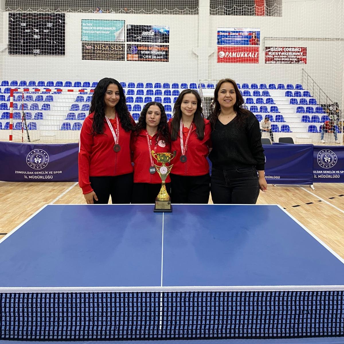 GSB_Mersin's tweet photo. 🏓 Tarsus Kız Öğrenci Yurdu Türkiye Dördüncüsü!

09 - 15 Mayıs 2026 tarihleri arasında Zonguldak'ta düzenlenen YURTLİG Masa Tenisi Türkiye Birinciliği müsabakalarında ilimizi temsil eden Tarsus Kız Öğrenci Yurdu Türkiye dördüncüsü oldu.💪🔥

+ https://t.co/pnsaLFzS18