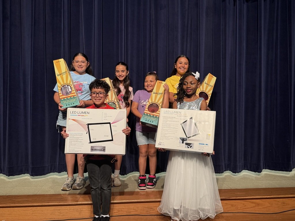 swisd_swe's tweet photo. What a fantastic Talent Show! 🌟 All of our participants did an amazing job showcasing their talents. Congratulations to our winners: 🥉 Bella, Nayelli, Riley &amp; Naylah – “California Girls” 🥈 Gabriel Mendiola – “Thriller” 🥇 Serenity Joyner – “Lift Me Up” 💙🤍 #SWERangers https://t.co/DyHUUGIMFi