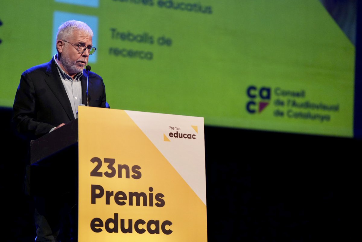 Consell_Audio's tweet photo. 🔴 El @Consell_Audio, mitjançant el @programaeduCAC, premia 16 treballs que fomenten l’educació en comunicació audiovisual a les escoles. L’acte de lliurament ha tingut lloc a #Manresa #23premiseduCAC 

🔗 https://t.co/AY3CTDCi6g https://t.co/e9TIT90sBG