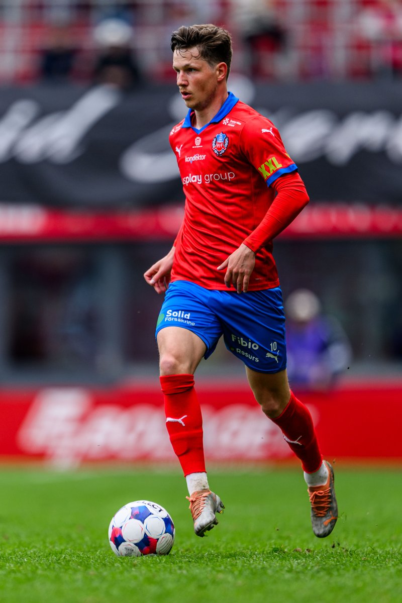 HelsingborgsIF's tweet photo. Med 1 mål och 5 assist har Max Svensson redan efter 7 omgångar tangerat fjolårets poängskörd i Superettan. Super-Max är i form 🔥 https://t.co/pcZmaEDKt1