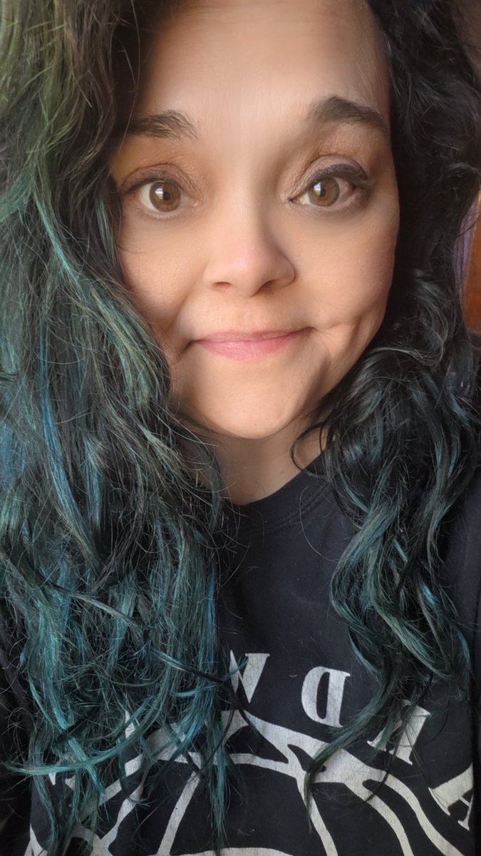 NotReallyStacy tweet media
