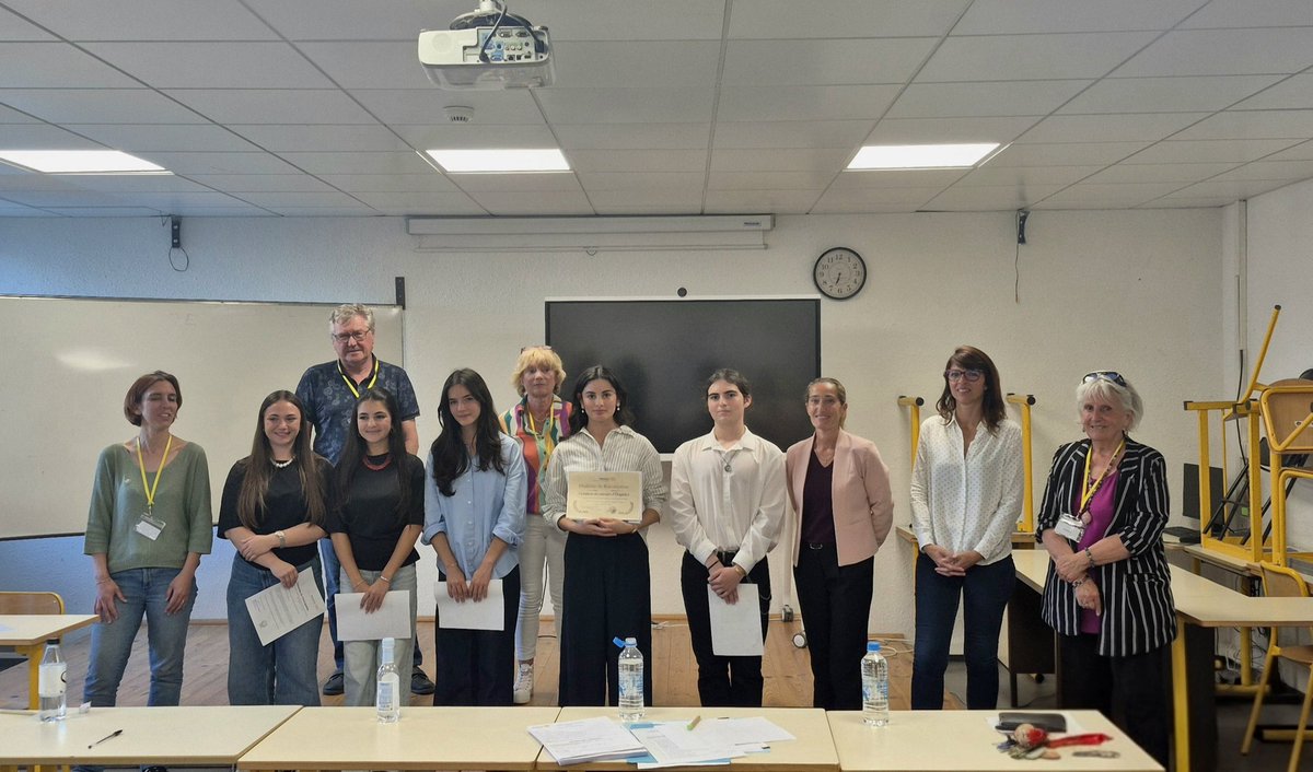 LyceeBalagne's tweet photo. Le Lycée de Balagne a vibré au rythme du verbe et de la réflexion. Pour cette première édition, en partenariat avec Le Rotary Club de Balagne, cinq élèves Baptiste, Lucie, Nina, Pauline et Stella ont relevé le défi de l'art oratoire.
Merci au Rotary Club de Balagne 🙏🏻
@accorse https://t.co/ckDdVaLmsY