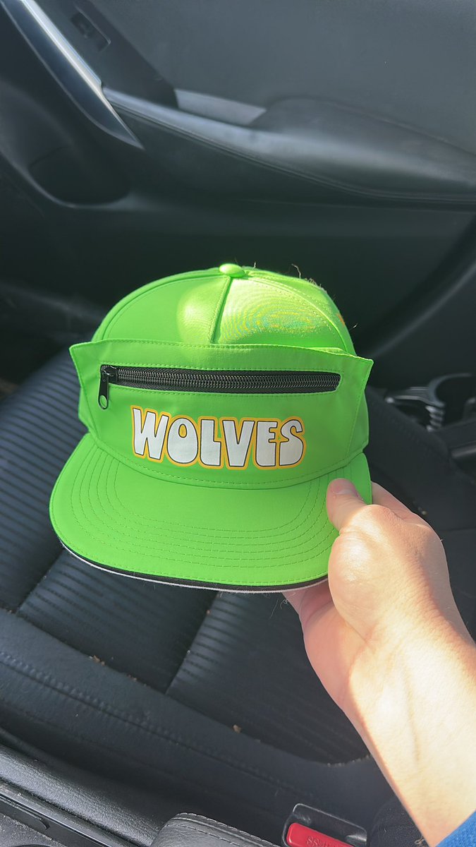 10kHowls's tweet photo. All stops are being pulled out tonight. Let’s take this to 7. 🐺🐺🐺 https://t.co/VH4WDfJf75