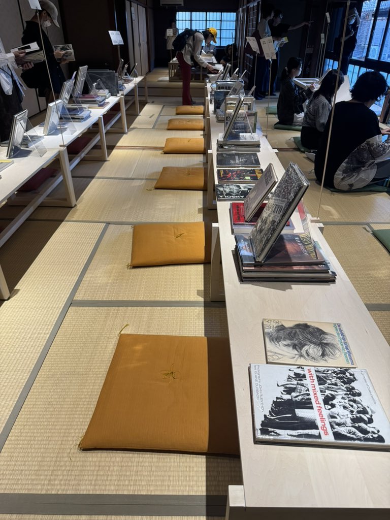 Kyoto Graphie 南アフリカのA4 Arts project による写真集の展示が