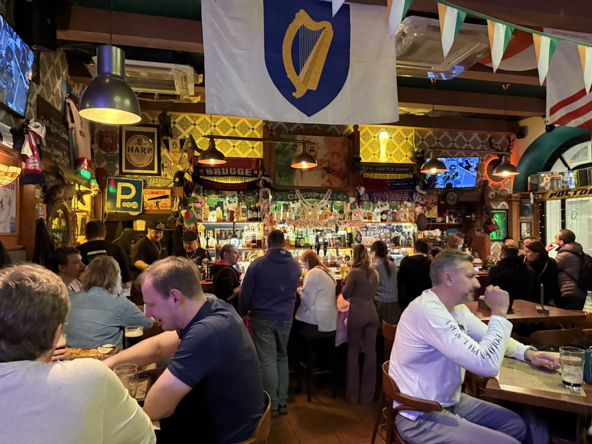 Ftgrf888's tweet photo. Dark Patrick’s pub
#weekend #pub https://t.co/7FK2fzg5aN