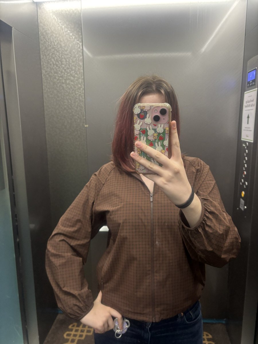 tinyjun0's tweet photo. i'm pissed off 

give me your money https://t.co/aWuzx8W75v
