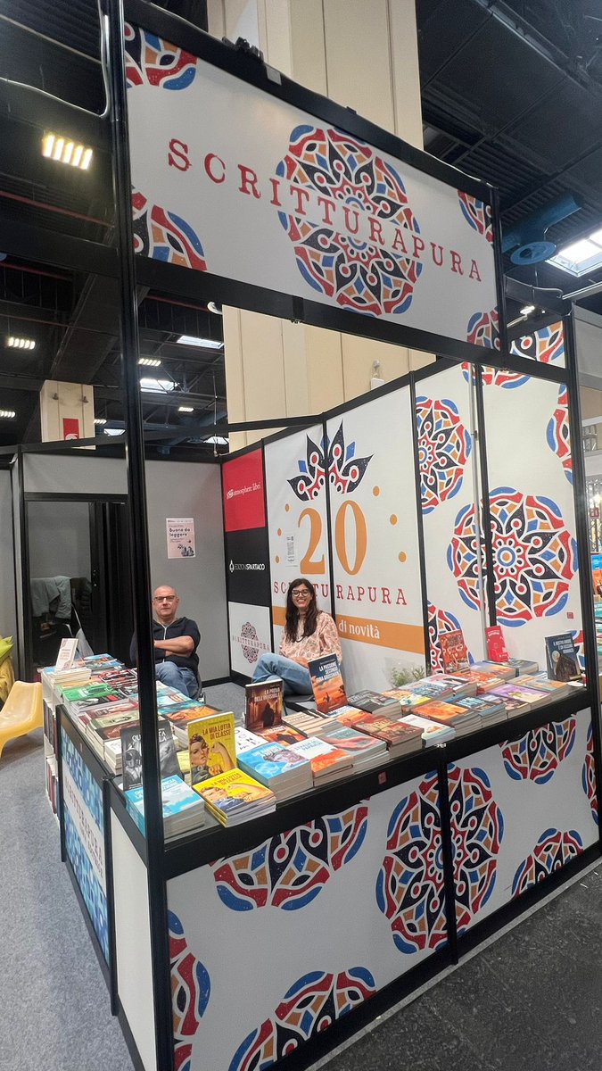Uther_Pendrqgon's tweet photo. Salone internazionale del libro di Torino 

Ci sono anche io https://t.co/8lUbMSsYOT