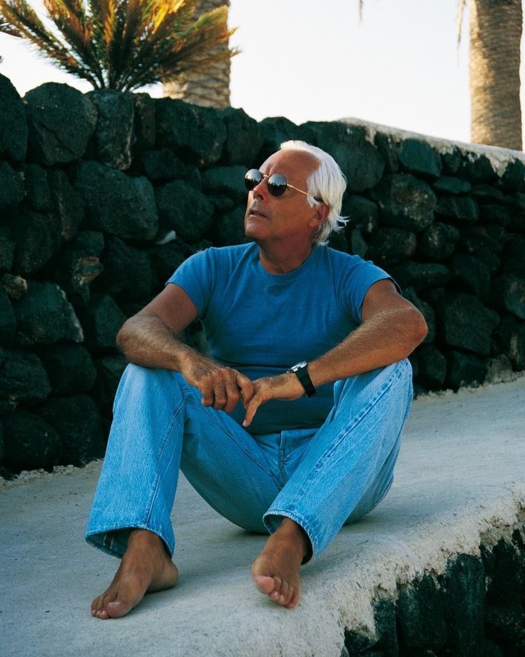 rachcorrine's tweet photo. Giorgio Armani. Icons only. Aura off the charts. https://t.co/wjHFVifSzU