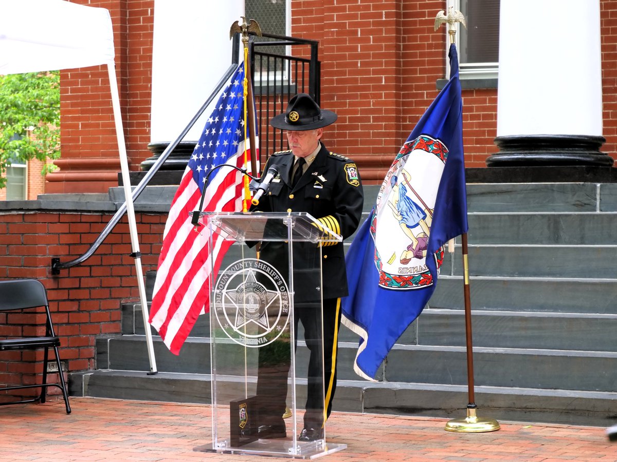 LoudounOCA's tweet photo. On this Peace Officers Memorial Day, the Loudoun County Commonwealth’s Attorney’s Office pays tribute to the law enforcement officers who have made the ultimate sacrifice for our community and expresses our gratitude to the men and women who selflessly dedicate their lives to ... https://t.co/SCPWo4LYIn