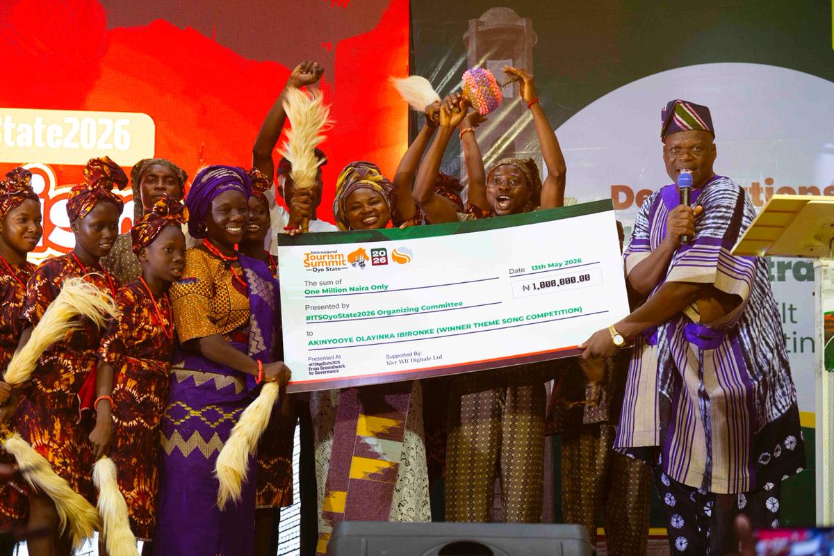 OYSGTourism's tweet photo. Our #ITSOyoState2026 Theme Song Competition winner, Olayinka Akinyooye, delivered a stirring performance during the Governor’s Dinner and was pleasantly surprised with a ₦1 million prize in recognition of her creativity and contribution to the summit.
Congratulations once again! https://t.co/uQcKcCIvec