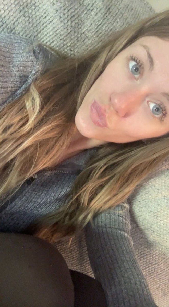 Brookiescookiee's tweet photo. #Goodmorning_X 😘😘 https://t.co/u5JfOjQxo0