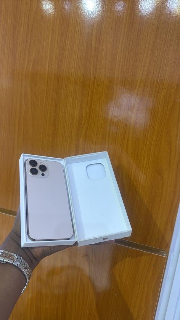 Yomide Gadgets tweet media