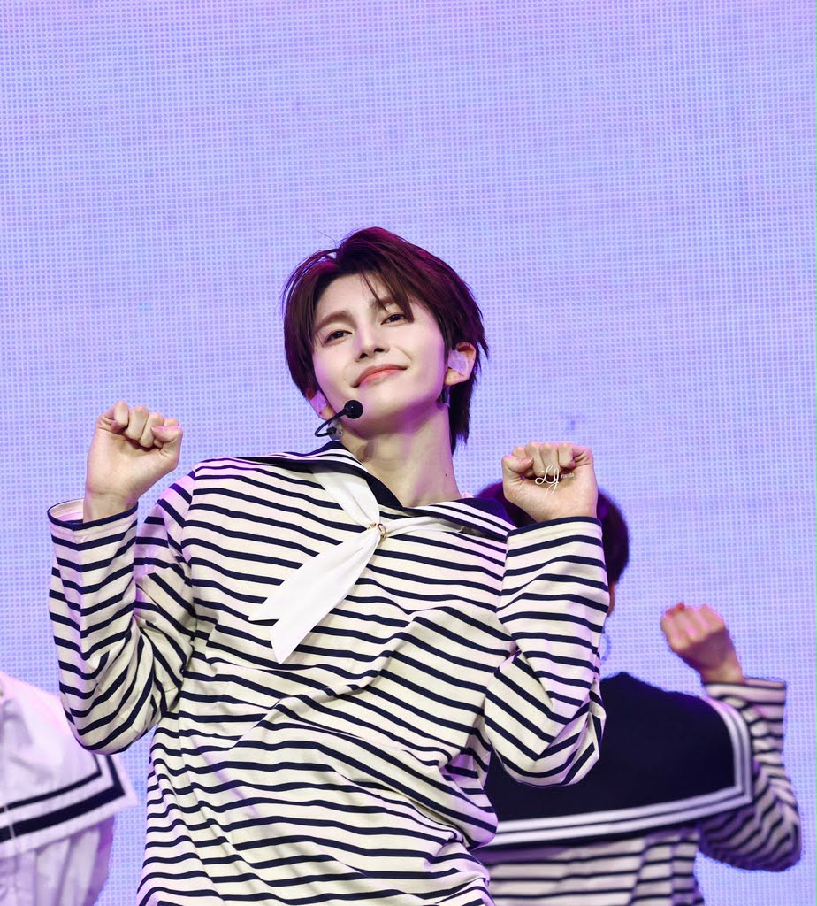Dailywithharuta's tweet photo. It’s such a pity we didn’t get to see Haruta in a sailor outfit at the Macau fan meeting 🥹

Photo credits: on pic
#HARUTA #SMTR25 https://t.co/pC7S4drmtH