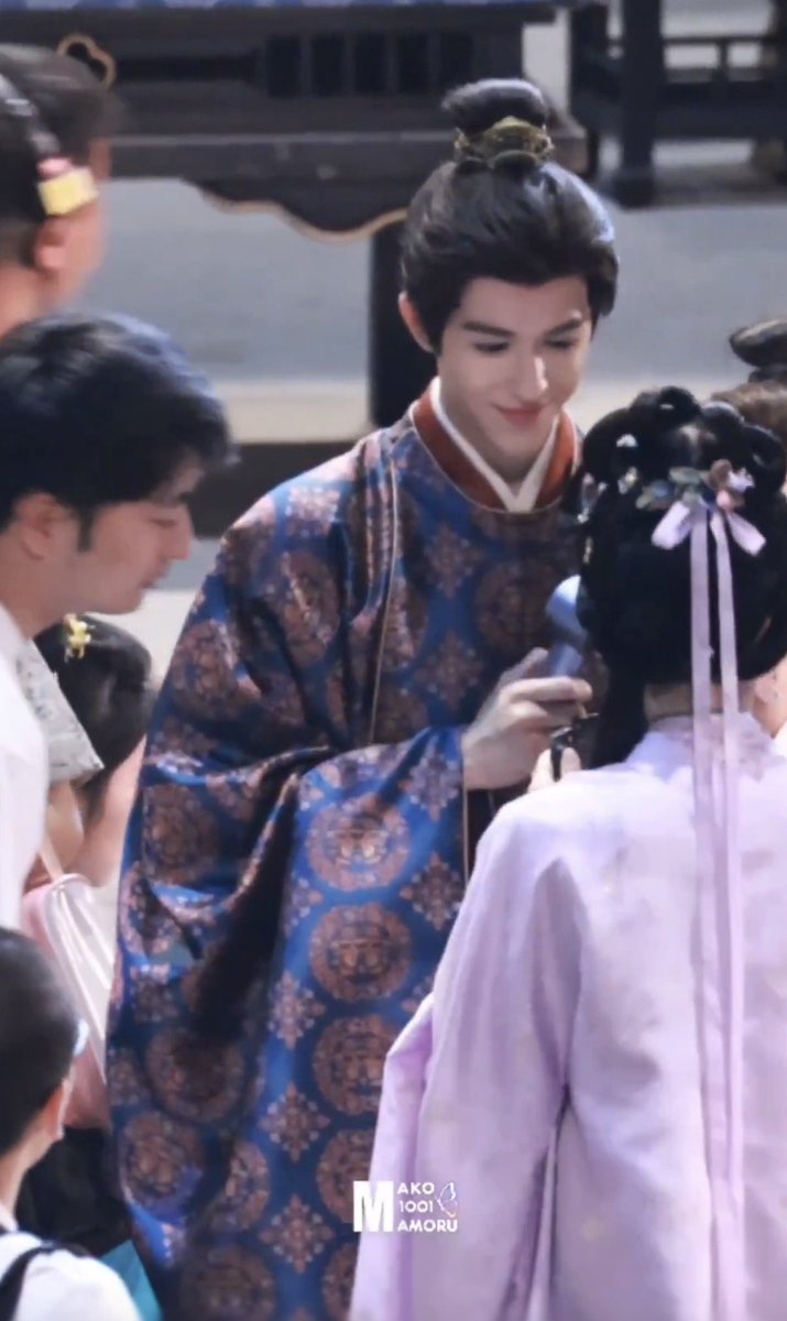 มอมิ้นท์`· .˚ʚ♡ɞ˚ ┐(￣ヮ￣)┌ ♡🥂 tweet media