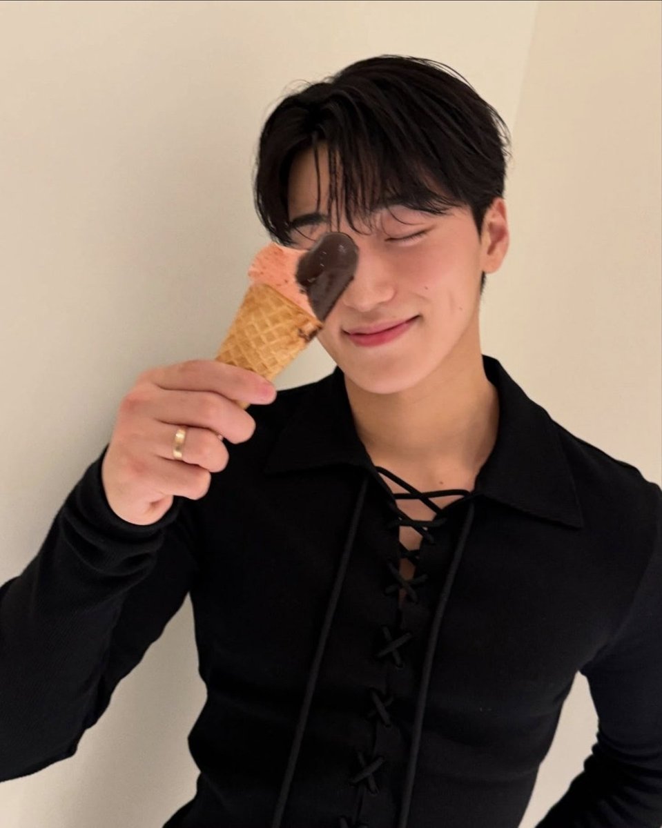 초이삼 tweet media