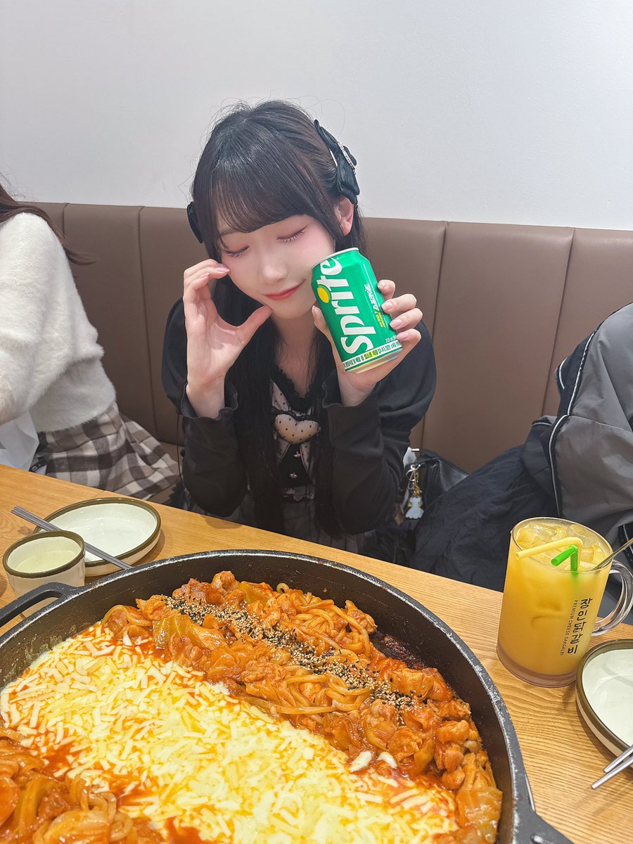 요와이 tweet media