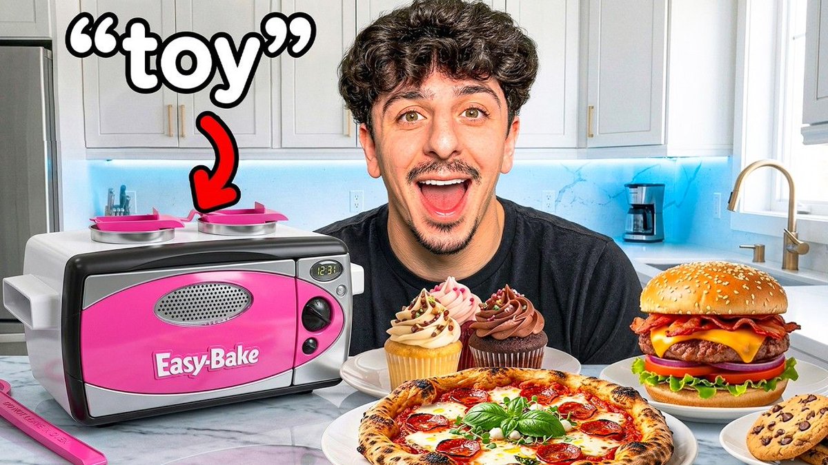 lightbulbbaking's tweet photo. "...so I'm challenging myself to see if I can survive all day eating only Easy-Bake food." 

via @fazerug https://t.co/7kDlZTE6NP https://t.co/eGPJ44TqW1