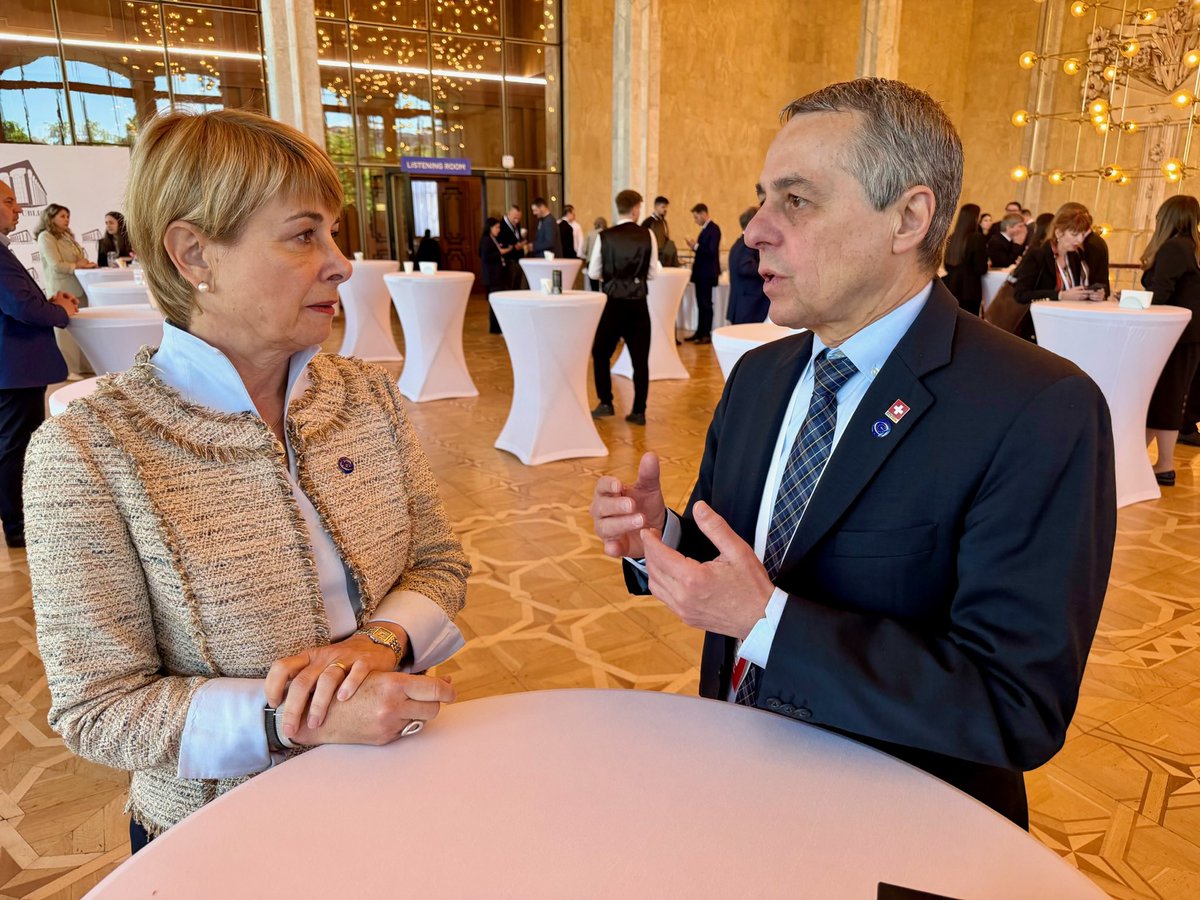 ignaziocassis's tweet photo. I met in Chisinau with my Monaco @IBerroAmadei and Montenegrin @ErvinIbrahimov1 counterparts, ahead of their successive Presidencies of the @CoE Committee of Ministers. 

We discussed the importance of strengthening synergies between the Council of Europe and the @OSCE, two organisations built on shared democratic and humanist values.
