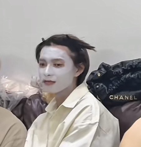 พ ะ เ พ ล ง tweet media